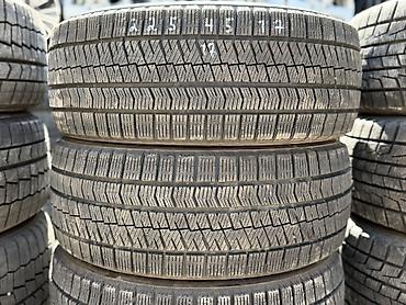 шины зимние 225 60 r17: 225/45/17 4 шт комплект в идеальном состоянии фирма Bridgestone год — 2
