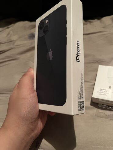 Apple iPhone: IPhone 13, Б/у, 128 ГБ, Синий, Защитное стекло, Чехол, 88 %