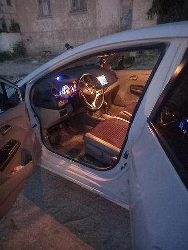 qara disk: Honda Insight hibrid hetçbek - Kuzov: hetçbek, ağ rəng - Yanacaq — 7