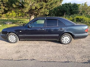 ли 9 авто: Mercedes-Benz E-Class: 1996 г., Механика, Бензин, Седан — 10