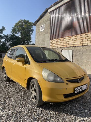 honda fit красный: Honda