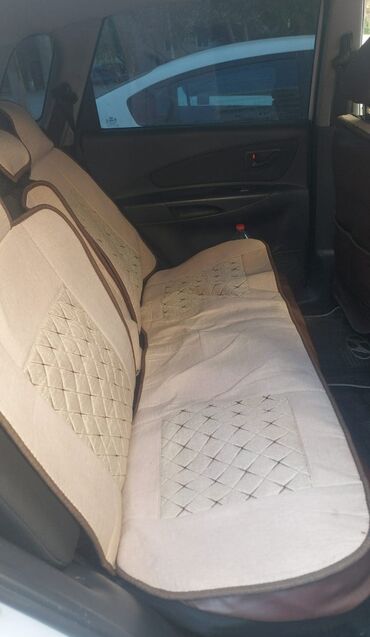 Hyundai: Hyundai Tucson: 0.2 l | 2008 il Krossover — 9