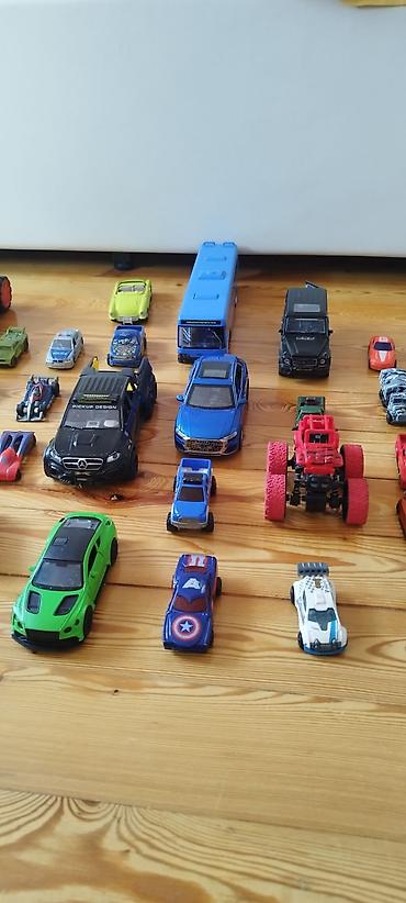 игрушки только оптом: Продам машинки модельки, состояние отличное. Цена договорная. Можно — 3