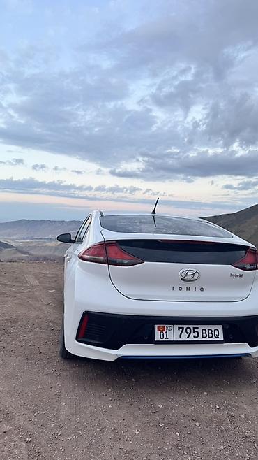 camry universal: Hyundai Ioniq: 2017 г., 1.5 л, Автомат, Гибрид, Хэтчбэк — 7