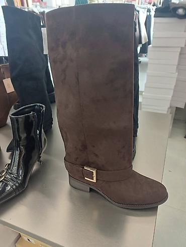 beti metlika outlet: I jos novih modela čizmi birajte. od 5500 do 7500 zavisno od modela — 1