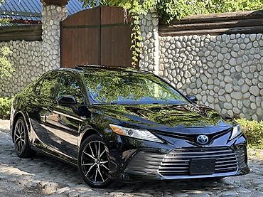 Toyota: Toyota Camry: 2019 г., 2.5 л, Вариатор, Гибрид, Седан — 1