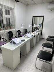 Салоны красоты: Продаю Косметологическая студия 95 м², 3 комнаты, С ремонтом, С оборудованием, Административное здание, 1 линия — 3