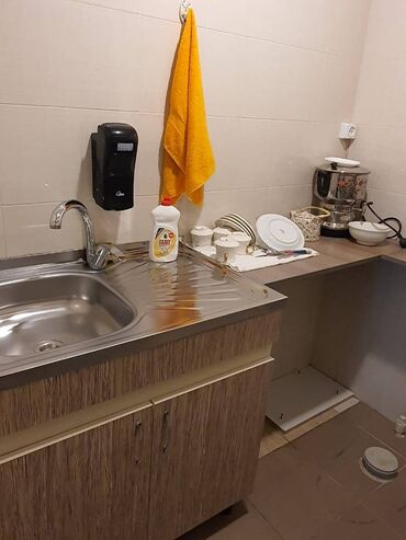 Mağazalar: Xətai rayonu Xocalı prospekti əsas yol kənarında ümumi sahəsi 100 kvm -da lalafo.az — 9 Mağazalar: Xətai rayonu Xocalı prospekti əsas yol kənarında ümumi sahəsi 100 kvm — 9