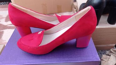женские сапошки: Туфли 37, цвет - Красный