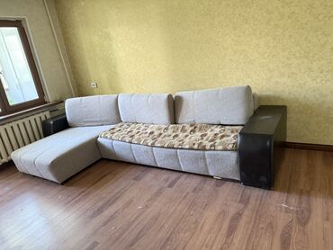 бортик на кровать: Бурчу бар диван, Бүктөө, Үч орундук жана андан көп