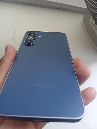 б.у ноутбуки: Samsung Galaxy S25 FE, Б/у, 128 ГБ, цвет - Синий, 1 SIM — 2