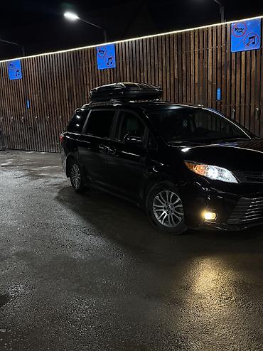 Toyota: Toyota Sienna: 2020 г., 3.5 л, Автомат, Бензин, Минивэн — 5