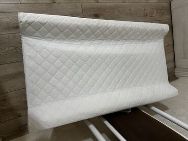 пеленальный столик с ванночкой: Пеленальный стол, Б/у, Другой материал