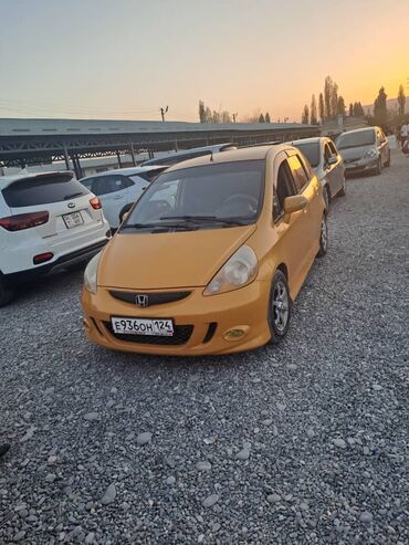 авто с последующим выкупом бишкек фит: Honda Fit (Jazz) 2006-г.в. объем 1.5 яркий жёлтый цвет. Основные