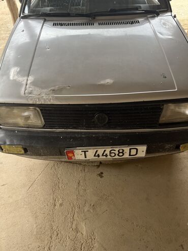 авто ока: Volkswagen Jetta: 1987 г., 1.8 л, Механика, Бензин, Седан