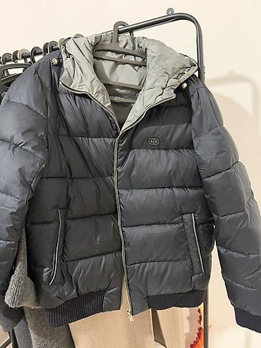 Пуховики и зимние куртки: Курткалар сатылат б/у бирок бир эки жолу кийилген. Кара куртка женский — 3