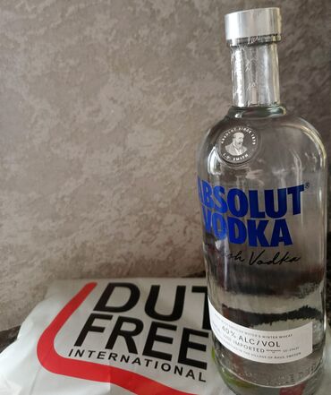 içkilər: Original.duty free-dən alinib Səyahət zamani, absolut vodka,1 litr