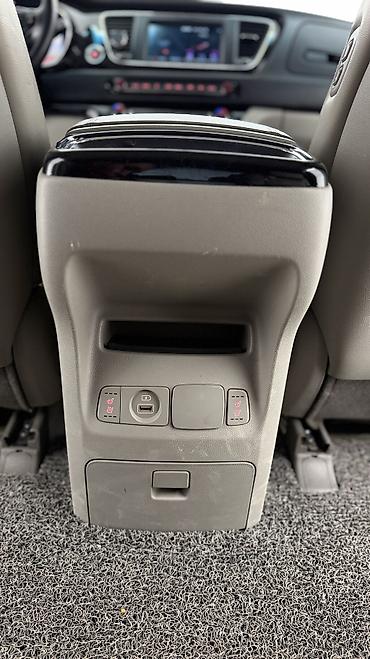 Kia: Kia Carnival: 2019 г., 2.2 л, Автомат, Дизель, Минивэн — 27