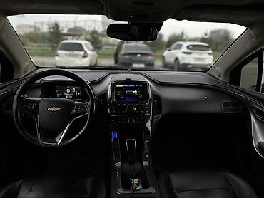 Продажа авто: Chevrolet Volt: 2011 г., 1.4 л, Гибрид, Хэтчбэк — 6