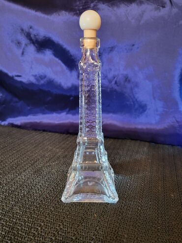 Čaše: Flasica vintaz,nova za pice Ajfelov toranj. Flasa bez ostecenja,sve na lalafo.rs — 2 Čaše: Flasica vintaz,nova za pice Ajfelov toranj. Flasa bez ostecenja,sve — 2