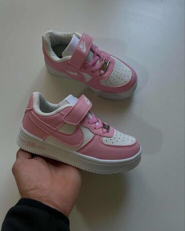 patike luj viton: 25-30
 A👟