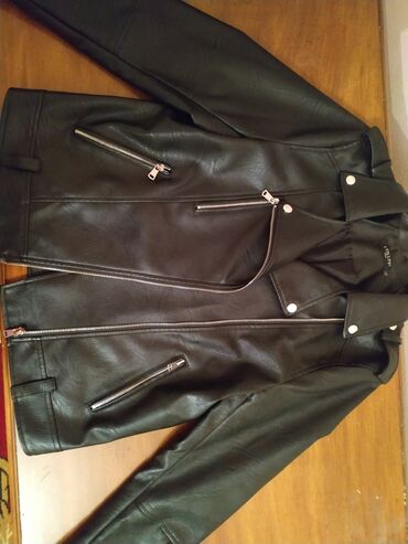 черная кожанная куртка: Кожаная куртка надевала всего пару раз,хорошее качество Пекин