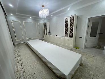 Продажа коттеджей и домов: Продается просторный двухэтажный дом в районе Ак-Ордо. — Общая — 10