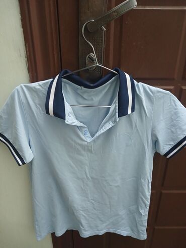 Köynəklər: Hərbiri təzə kimidi 10 .12 yaş uşaqlar üçün hamısı bir yerdə 30m — 14