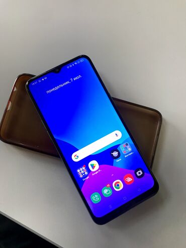 поко х3 про телефон: Realme 6i, Б/у, 64 ГБ, цвет - Зеленый, 2 SIM
