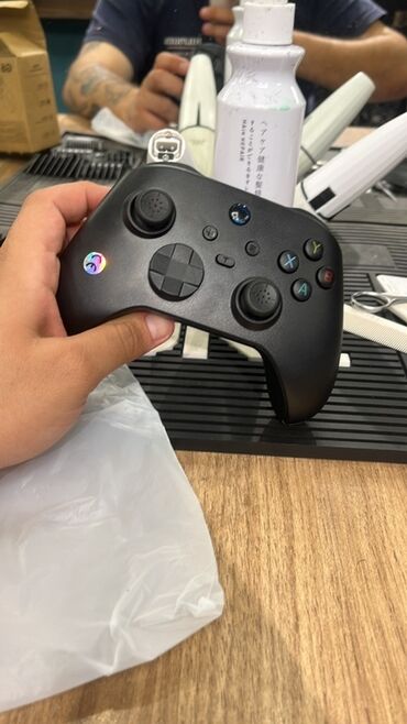 freeboot xbox 360: Məhsul: Simsiz oyun pultu (Xbox üslubunda) Xüsusiyyətlər: - Ergonomik