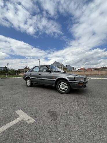 Toyota: Toyota Corolla: 1990 г., 1.6 л, Механика, Бензин, Хэтчбэк