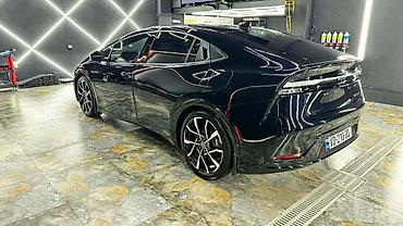 детайлинг: Toyota Prius: 2023 г., 2 л, Автомат, Гибрид, Лифтбек — 3