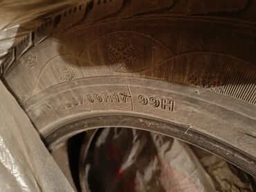 набор ключи бу: Шиналар 225 / 60 / R 17, Кыш, Колдонулган, Комплект, Жол тандабастар (АТ/МТ), Жапония