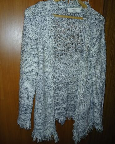 Zimske jakne: Zimski komplet odeće – tri gornja komada 1) Crna zimska jakna do kuka — 15