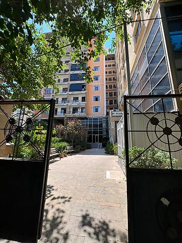 bartee: 3 otaqlı, Yeni tikili, 138 kv. m — 2