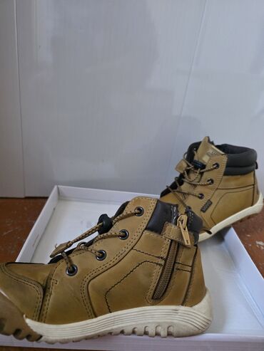 детское питание nan: Детские ботинки UOVO, модель S200336VA. - Размер: EU 30 (стелька по