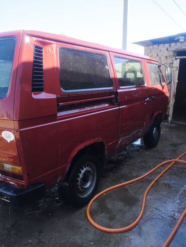 дом на колосах: Volkswagen Transporter: 1986 г., 1.9 л, Механика, Дизель, Бус