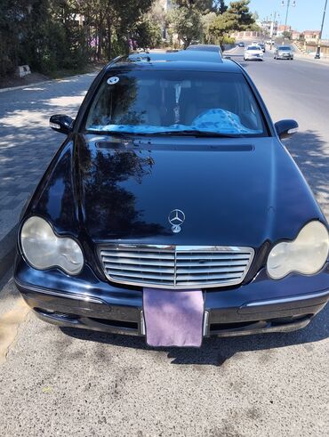 Mercedes-Benz: Mercedes-Benz C 240: 2.4 l | 2002 il Sedan — 6