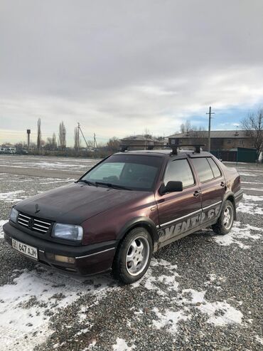 Volkswagen: Volkswagen Vento: 1996 г., 1.8 л, Механика, Бензин, Седан