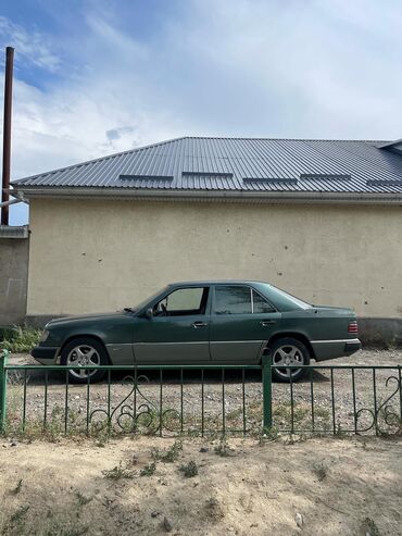 мерс лимузин: Mercedes-Benz W124: 1993 г., 2 л, Механика, Бензин, Седан