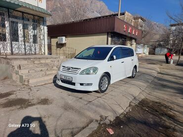 Toyota: Toyota Ipsum: 2002 г., 2.4 л, Автомат, Бензин, Универсал