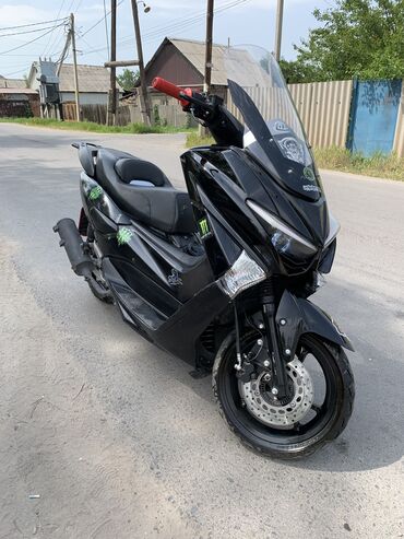 Скутеры: Скутер Yamaha, 150 куб. см, Бензин, Б/у