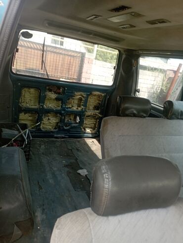 Ssangyong: Ssangyong Istana: 1996 г., 2.9 л, Механика, Дизель, Бус — 8