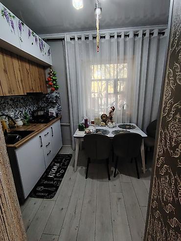 Продажа коттеджей и домов: Продаётся дом с участком 8 соток На участке имеется 2дома, есть газ — 8