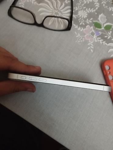 telefon a71: İphone xr 128 yaddaş 17 proya yığılıb tək problem arxada çat var oda — 5