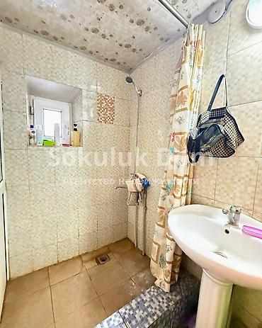 Продажа коттеджей и домов: 🏠Продается дом в с. Сокулук 🟡Комнаты: 4 🟡Участок: 7,5 соток — 12