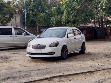 mercedes suret qutusu: Hyundai Accent: 1.4 l | 2008 il Sedan