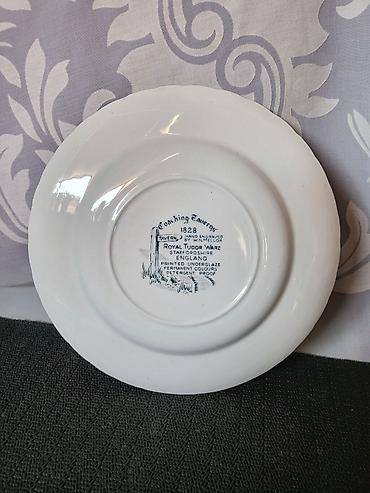 hiruski celik kraljevski rad: Engleski tanjiri Royal Tudor Ware iz 70ih godina. Desertni engleski — 8