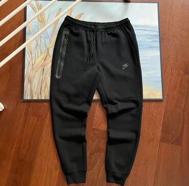 Спортивные костюмы: Мужской спортивный костюм, XL (EU 42), Nike, Новый, цвет - Черный, Платная доставка, Самовывоз