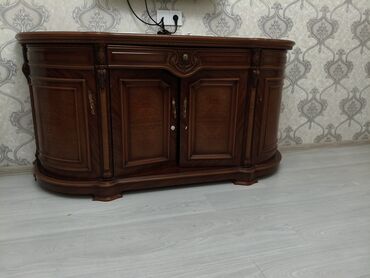 стеной шкаф: İşlənmiş, Açılan, 4 qapılı Düz dolab, Servant